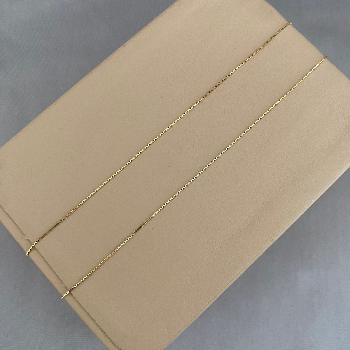 EDELIND 750/18 K Oro Amarillo Cadena Veneciana 0.7 Mm Collar Cadena Para Mujer Hombre, Long. 38 Cm, Peso Ap.2.1 G Con Caja De Regalo De Joyería
