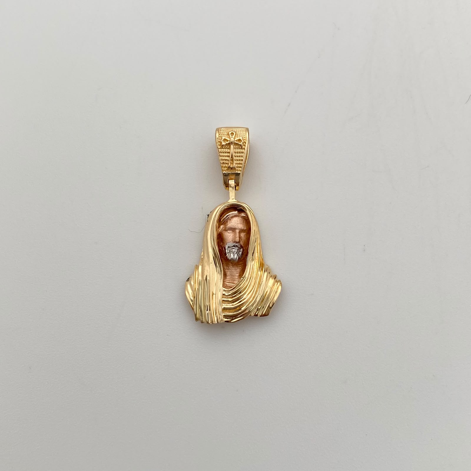 Dije Jesus Silueta Tres oros 18k 3,5 Gr / 13,8 mm / 2,7 Cm