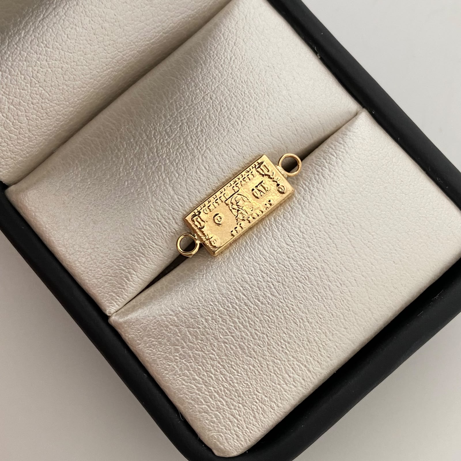 Herraje Dolar Oro amarillo 18k 0,55 Gr / 2 Cm