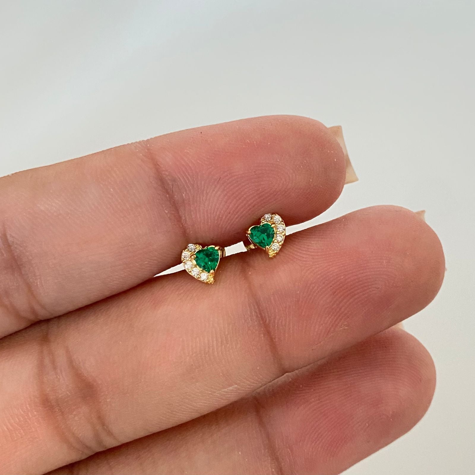 Topos mini corazon circon verde mitad circones Oro amarillo 18k 0,75 Gr / 5,05 mm