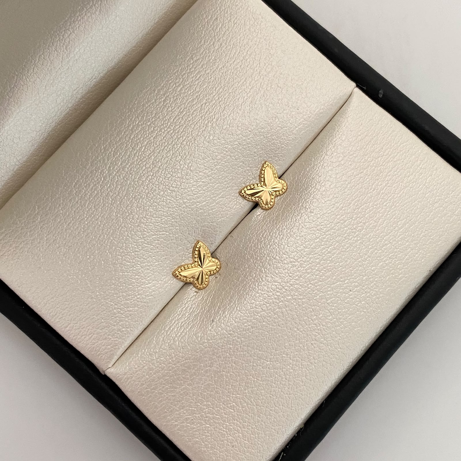Topos mariposa diamantada mediana  Oro amarillo 18k 0,45 Gr / 7 mm