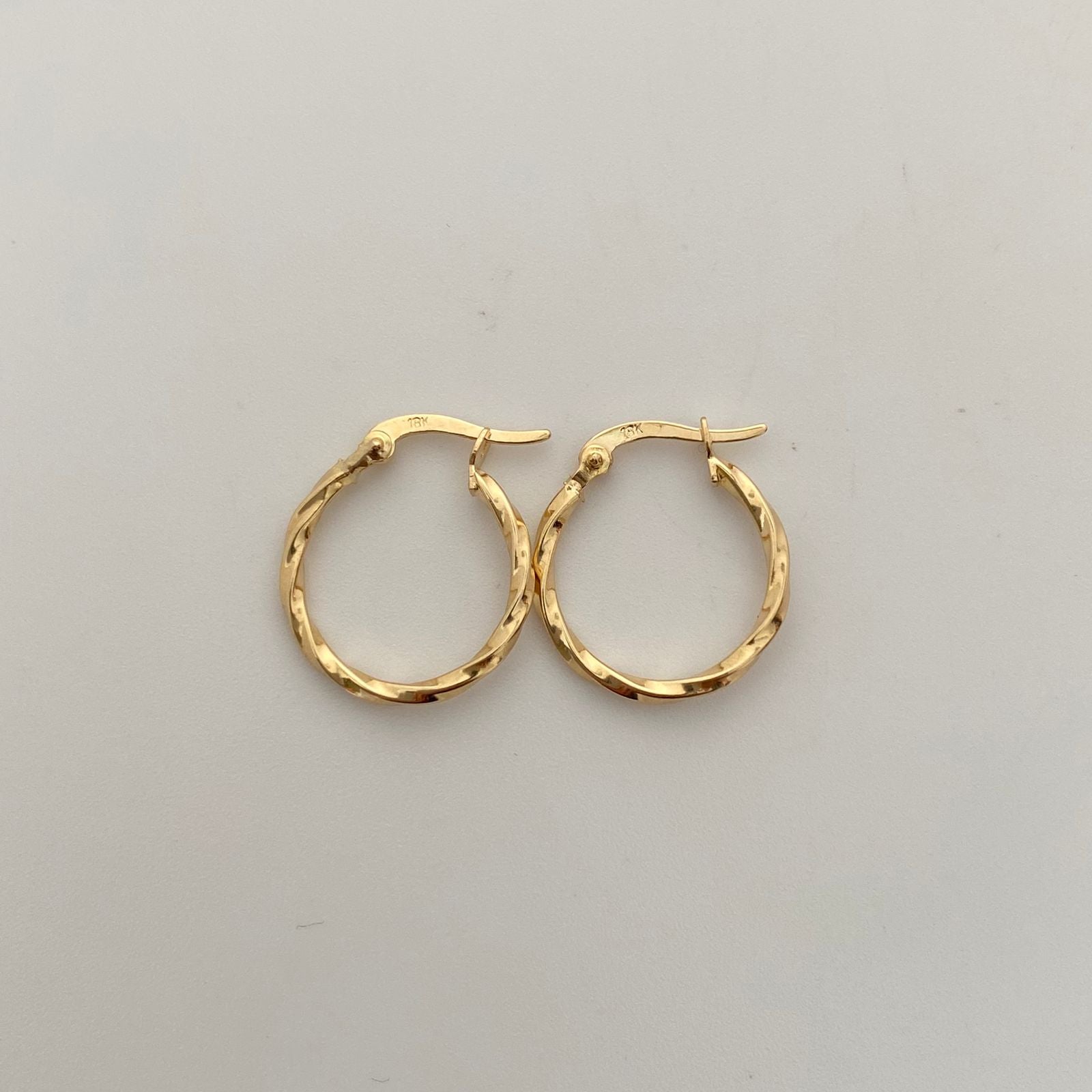 Candonga Entorchada Oro amarillo 18k 1,05 Gr / 2 Cm