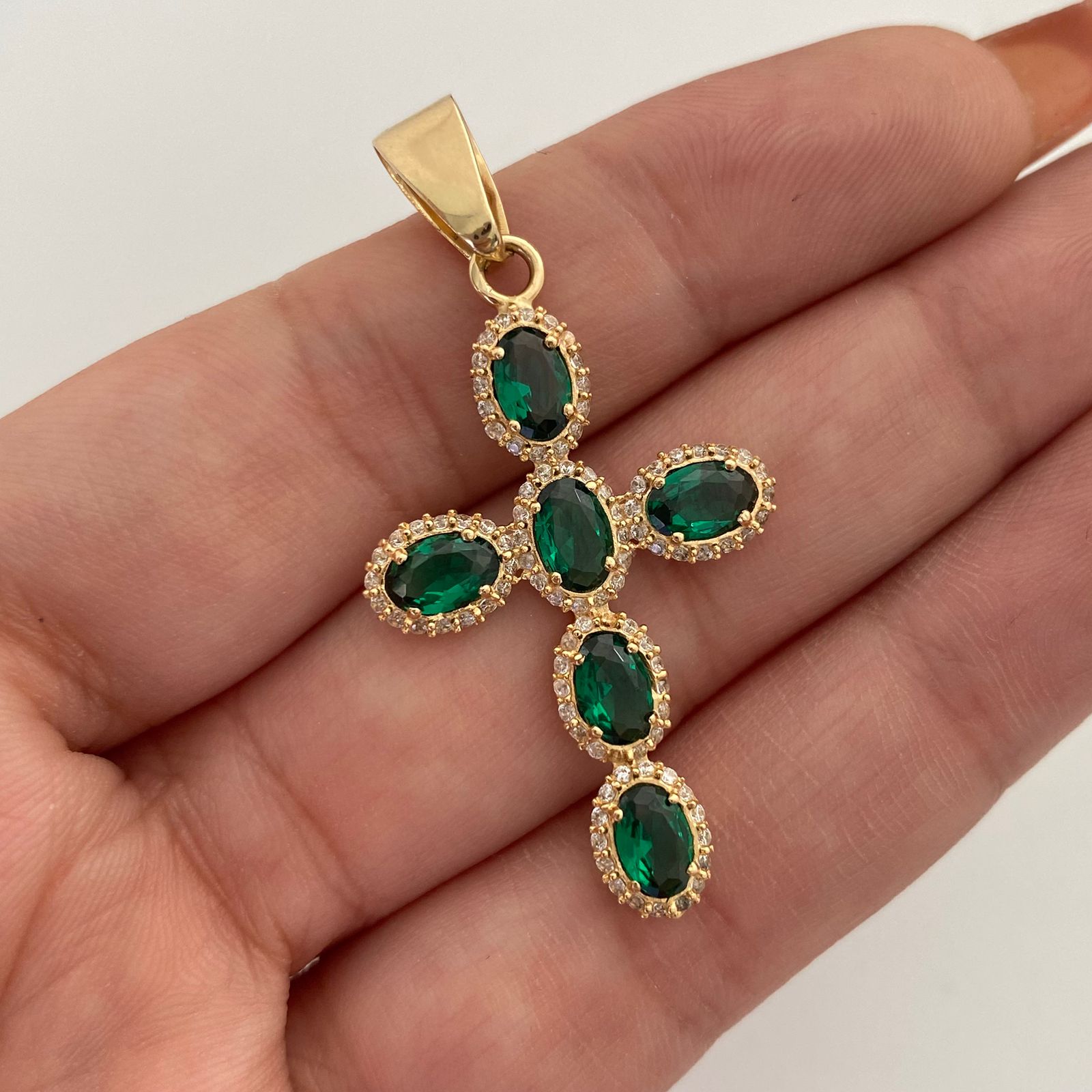 Dije Cruz Casting Verde Oro amarillo 18k 3,45 Gr / 23 mm / 4,5 Cm