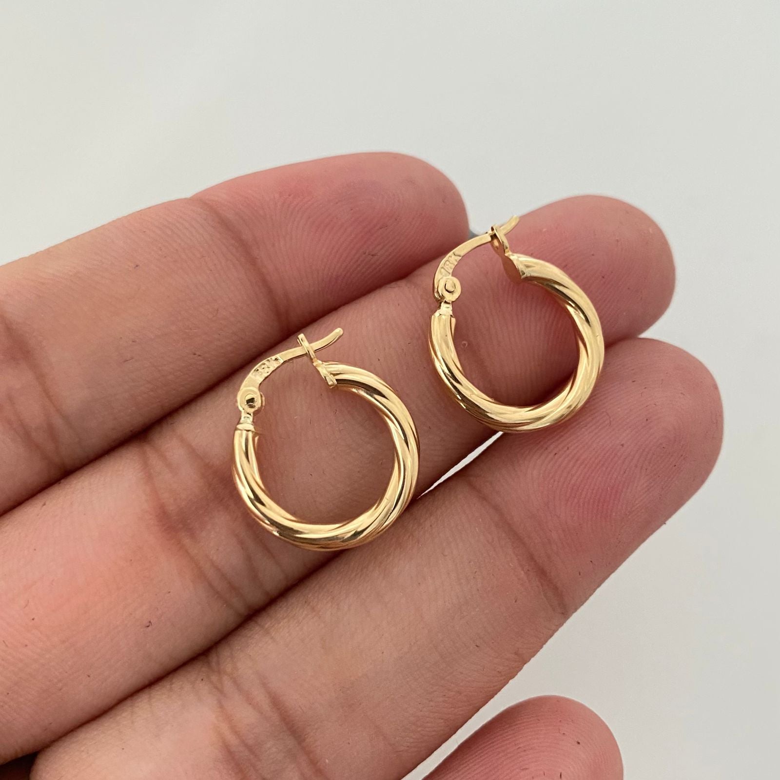 Candonga entorchada Oro amarillo 18k 1,3 Gr / 1,7 Cm
