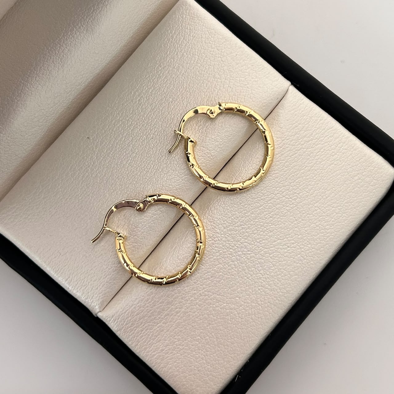 Candonga Diamantada Oro amarillo 18k 1,4 Gr / 2,1 Cm