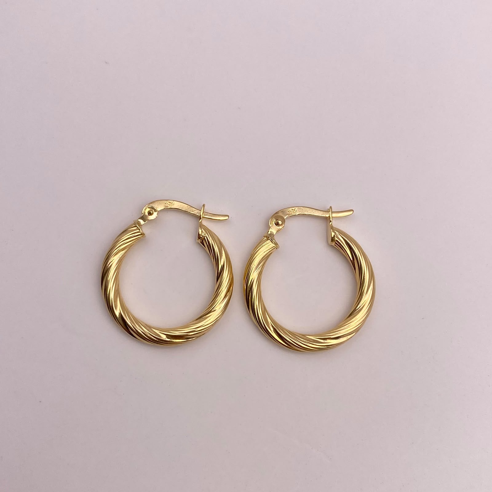 Candonga entorchada Oro amarillo 18k 1,95 Gr / 2 Cm