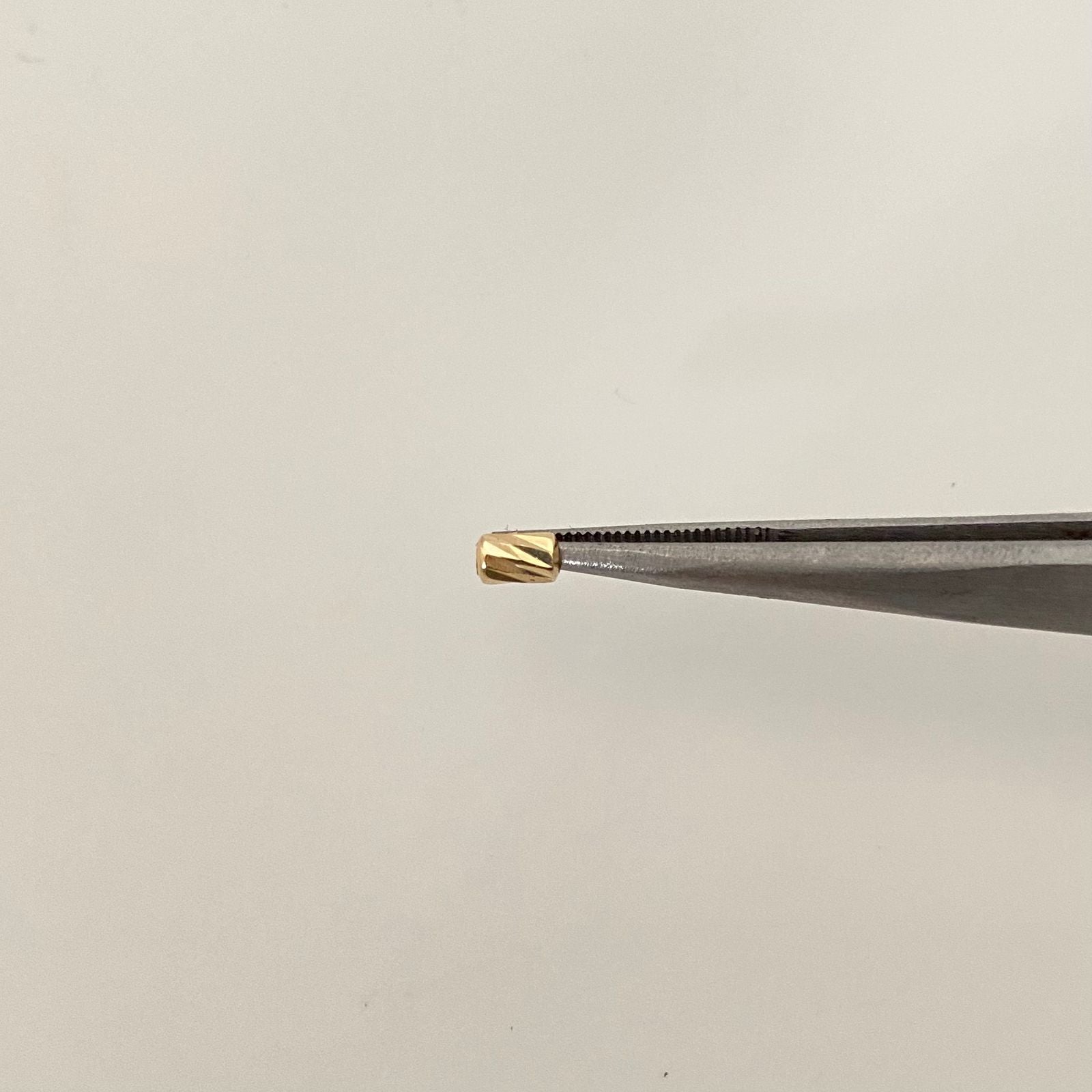 Herraje cilindro diamantado 3mm Oro amarillo 18k 0,1 Gr