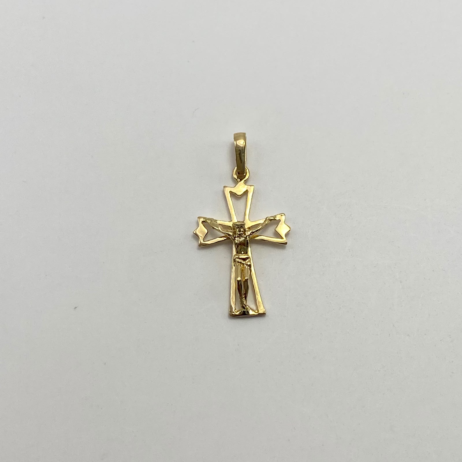 Dije Cruz silueta cristo Oro amarillo 18k 1,5 Gr / 14,8 mm / 2,7 Cm