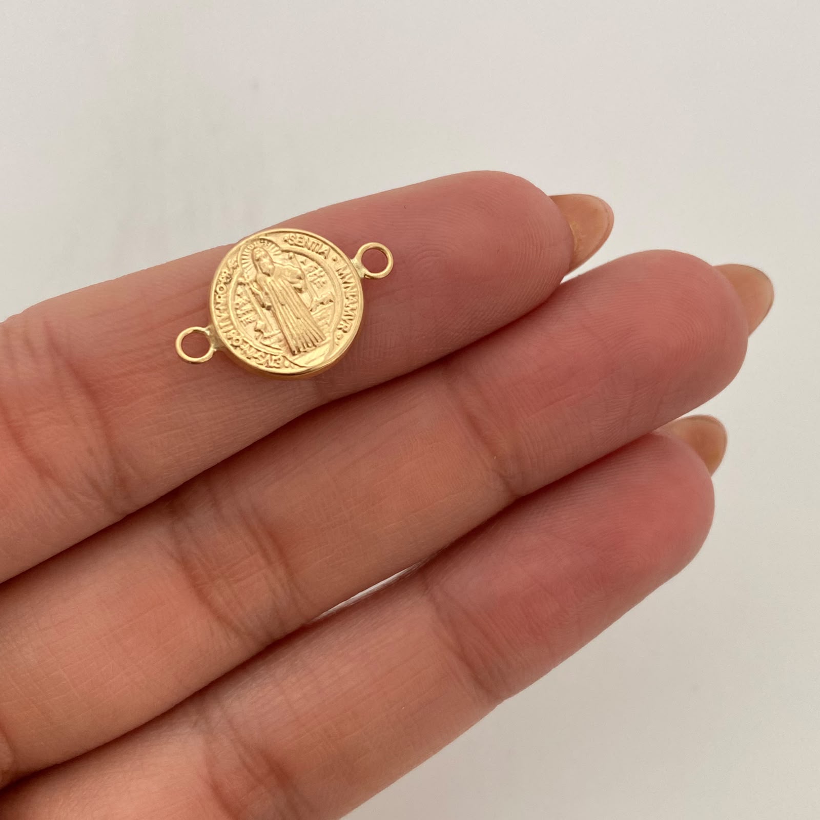 Herraje San Benito Oro amarillo 18k 0,6 Gr / 1,8 Cm
