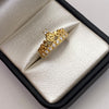 Anillo 15 Circones blancos Oro amarillo 18k / Talla 6 1/2 / 2,41 Gr