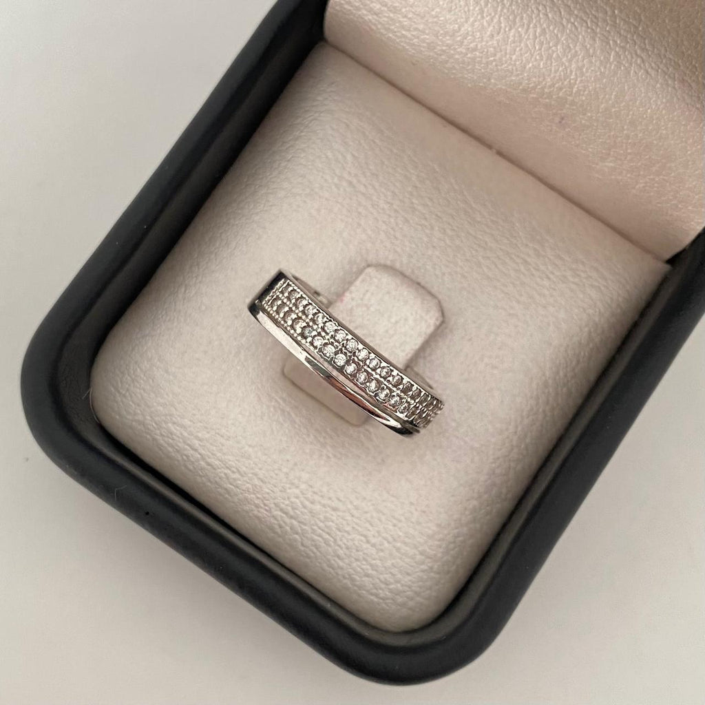Anillo lineas circones blancos Oro blanco 18k / Talla 6 / 4,75 Gr