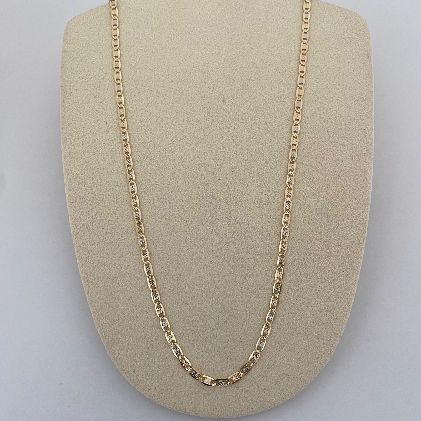 Cadena It plana  Tres oros 18k +1 / 7,2 Gr / 2,4 mm / 60 Cm