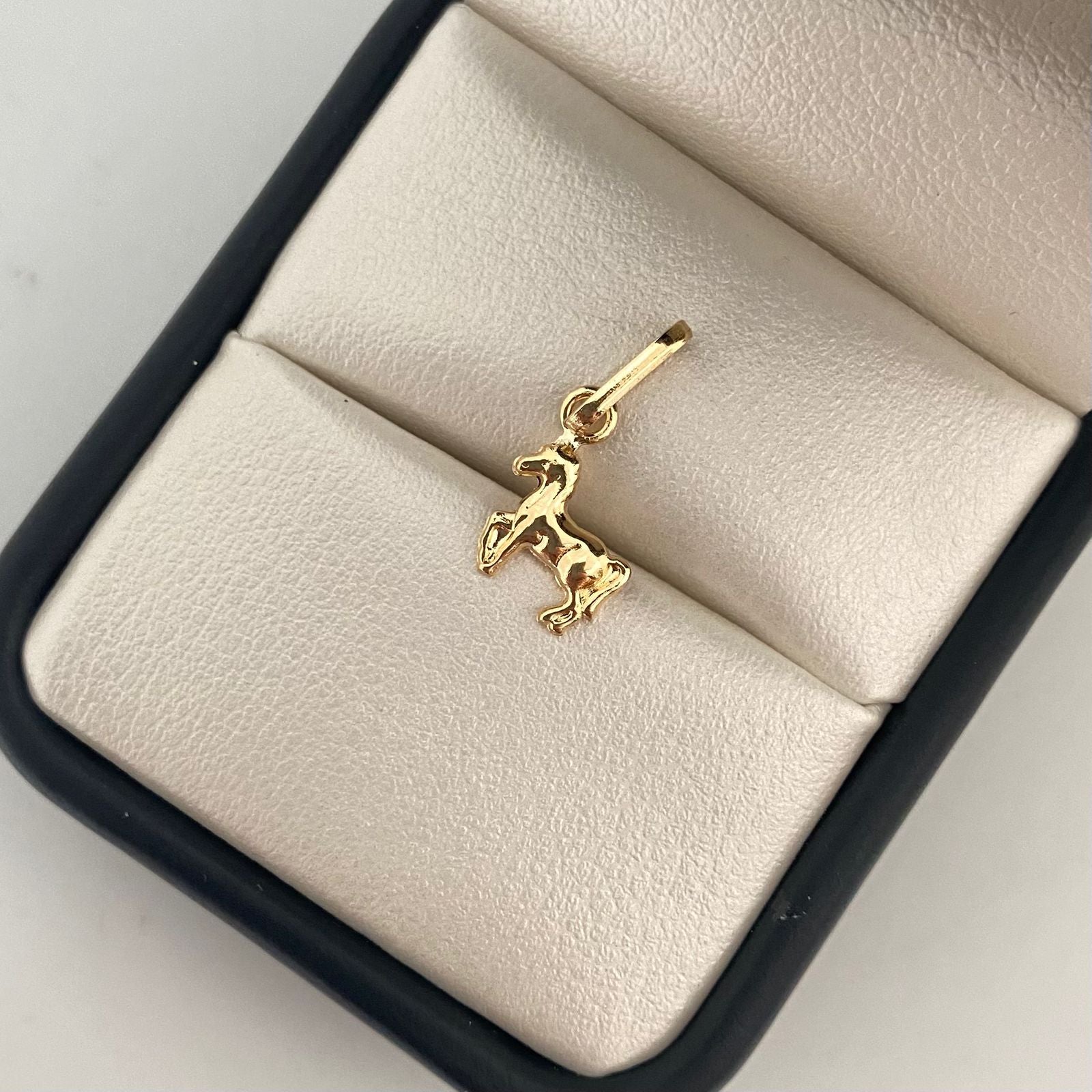 Dije caballo Oro amarillo 18k 0,5 Gr / 1,9 Cm