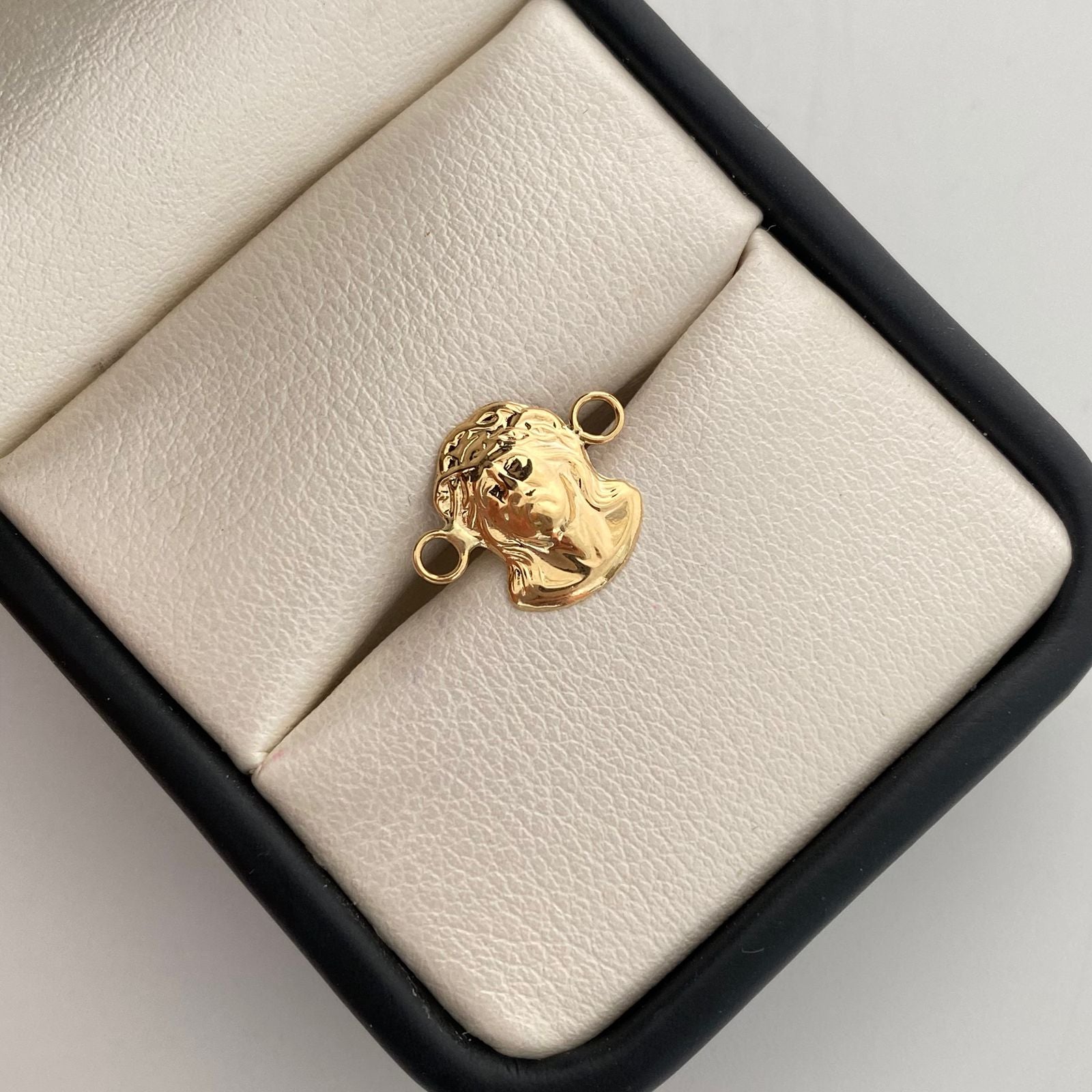 Herraje rostro jesus  Oro amarillo 18k 0,6 Gr / 1 Cm