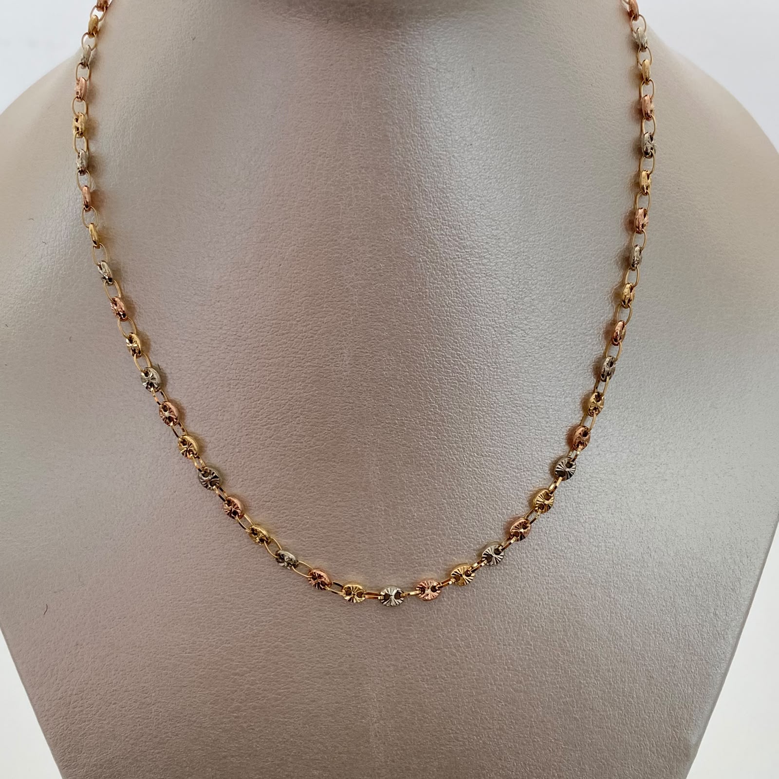 Cadena Gc Diamantado Tres oros 18k 7,00 Gr / 3,5 mm / 52 Cm Broche 0,30