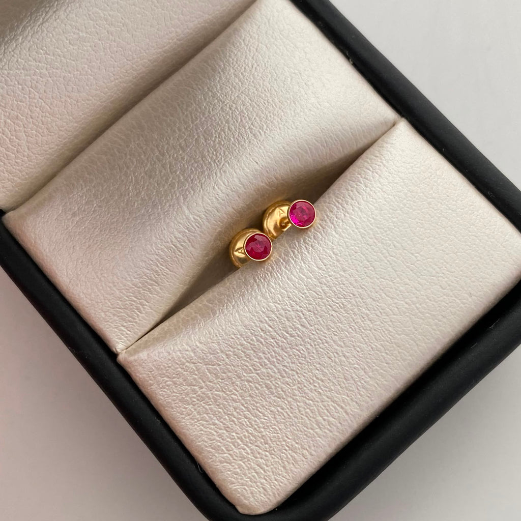 Topos Circon Fucsia Oro amarillo 18k 0,35 Gr / 2,9 mm