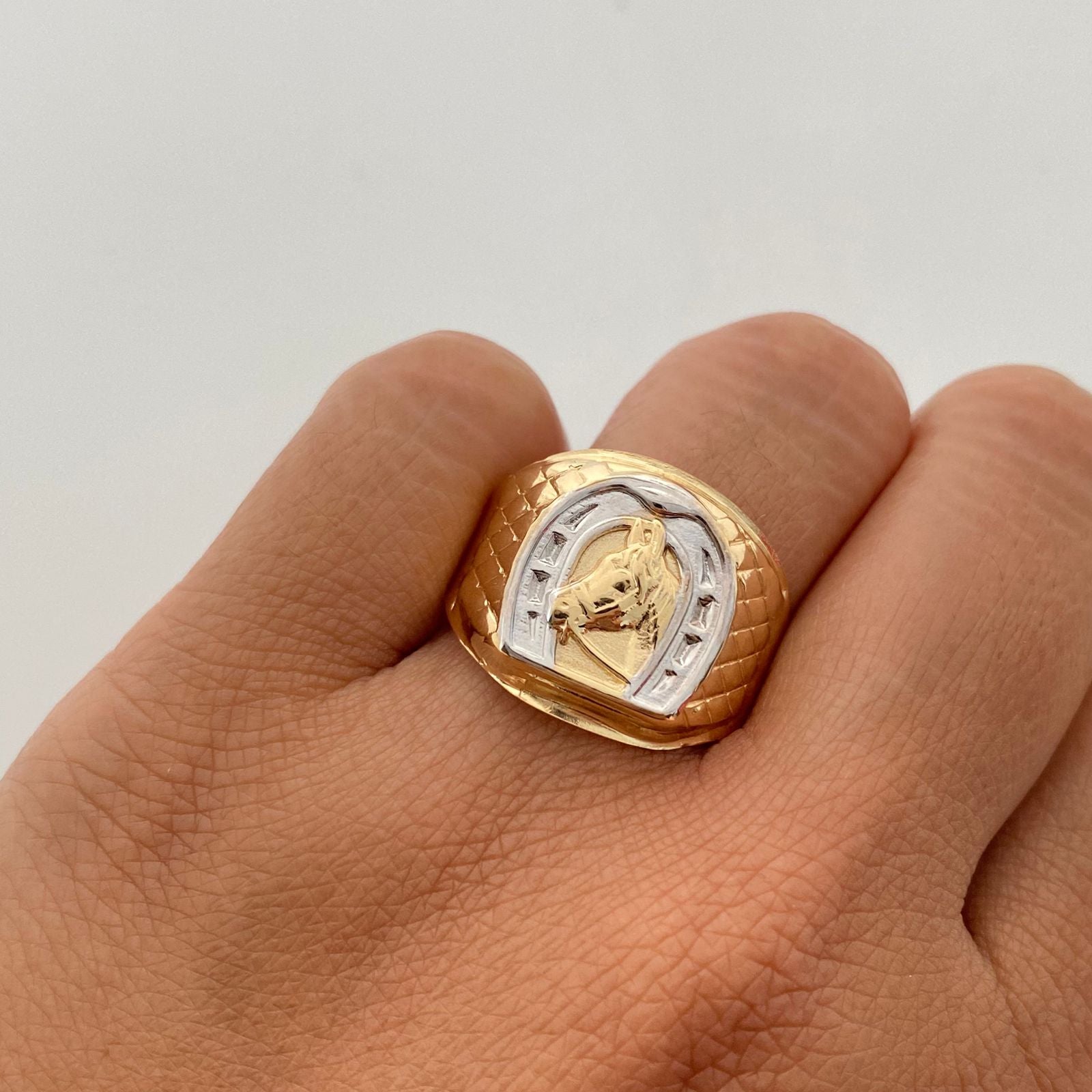 Anillo herradura  Oro amarillo y Oro blanco 18k / Talla 11 / 3,75 Gr
