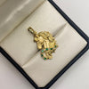 Dije Caballo mate circones verdes y blancos Oro amarillo 18k 6,56 Gr / 19,9 mm / 3,5 Cm