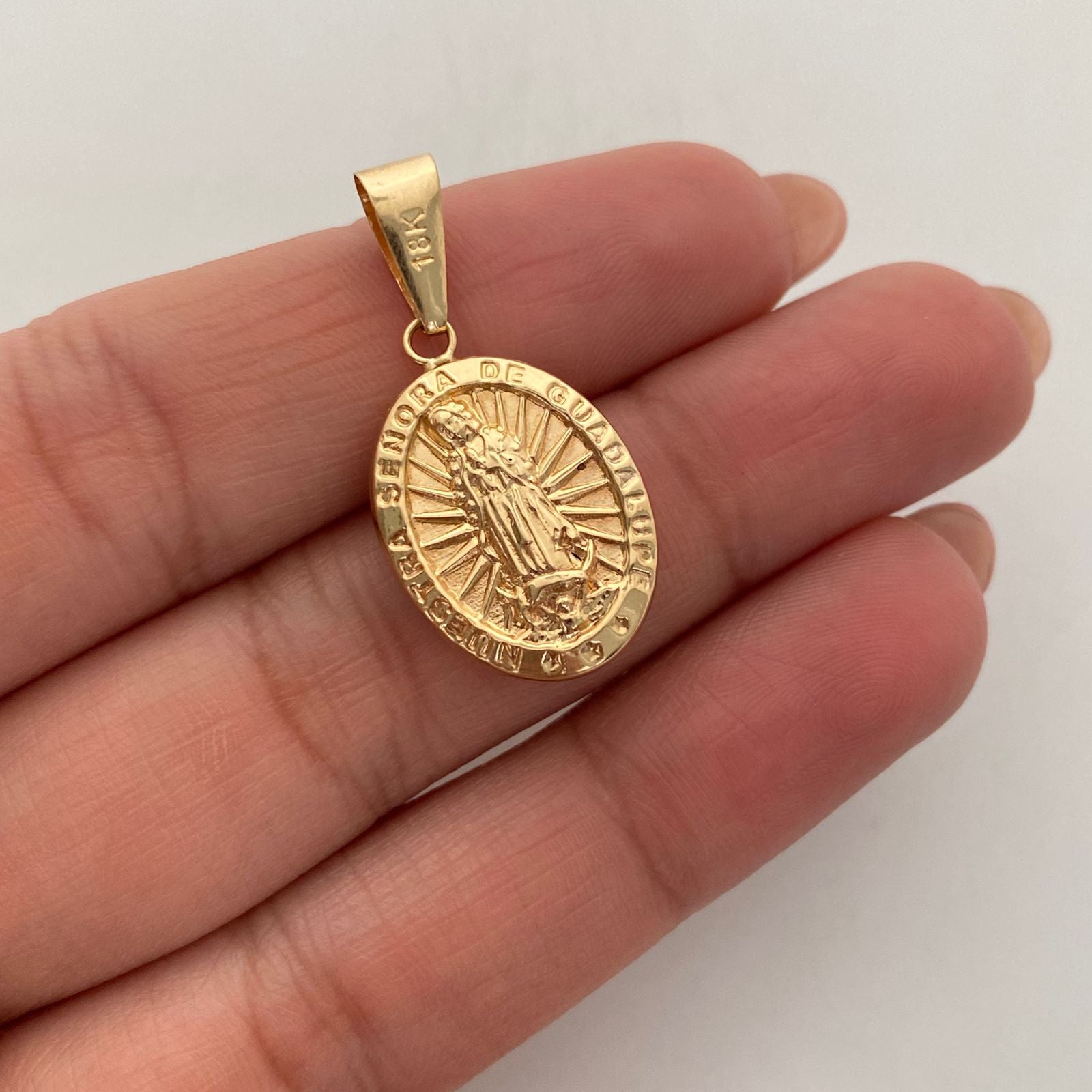 Dije Guadalupe Oro amarillo 18k 1,6 Gr / 14,8 mm / 3 Cm