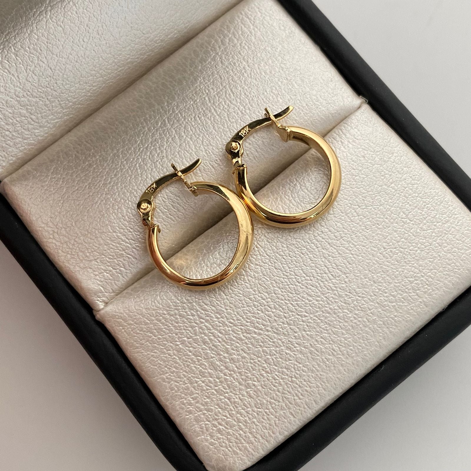 Candonga lisa semi plana Oro amarillo 18k 1,10 Gr / 1,5 Cm