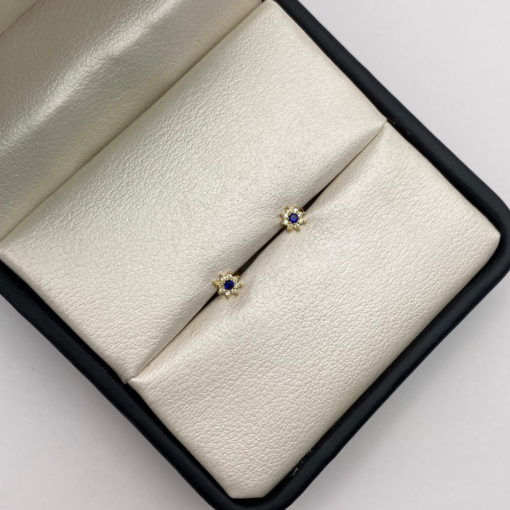 Topos Flor circones blancos y azul Oro amarillo 18k 0,5 Gr / 4,2 mm