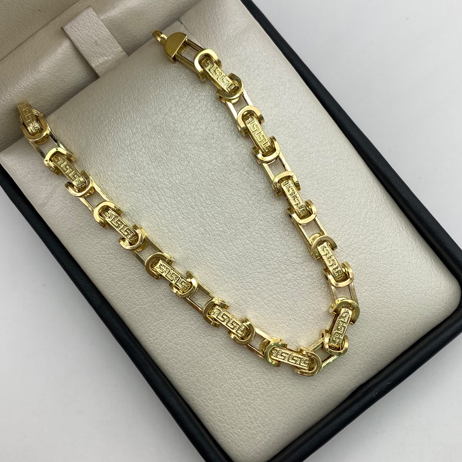 Pulso It Aro vs rustico Oro amarillo 18k 8 Gr / 5,2 mm / 20,1 Cm