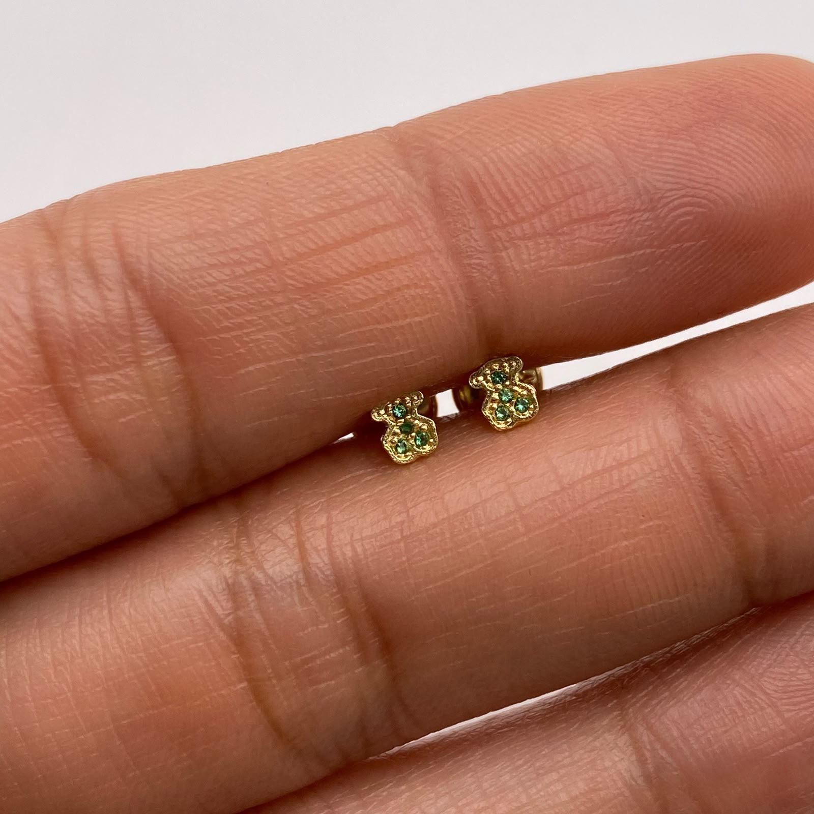 Topos Oso th circones verdes Oro amarillo 18k 0,55 Gr / 3,3 mm