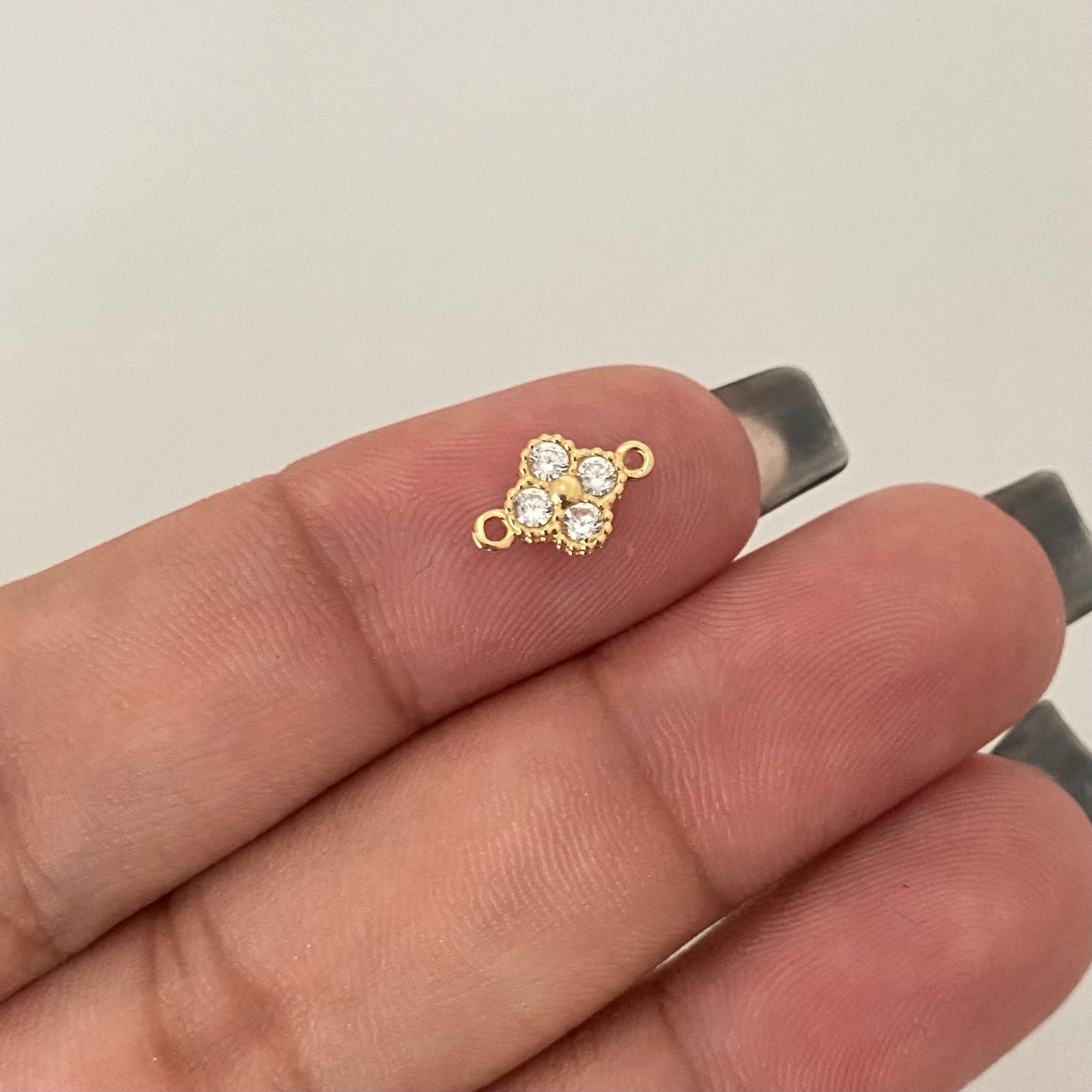 Herraje trébol casting blanco Oro amarillo 18k 0,4 Gr / 1,0 Cm