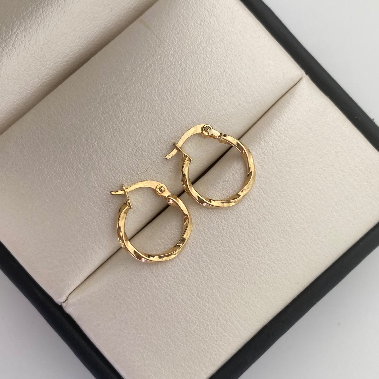 Candonga Entorchada Oro amarillo 18k 1 Gr / 1,5 Cm