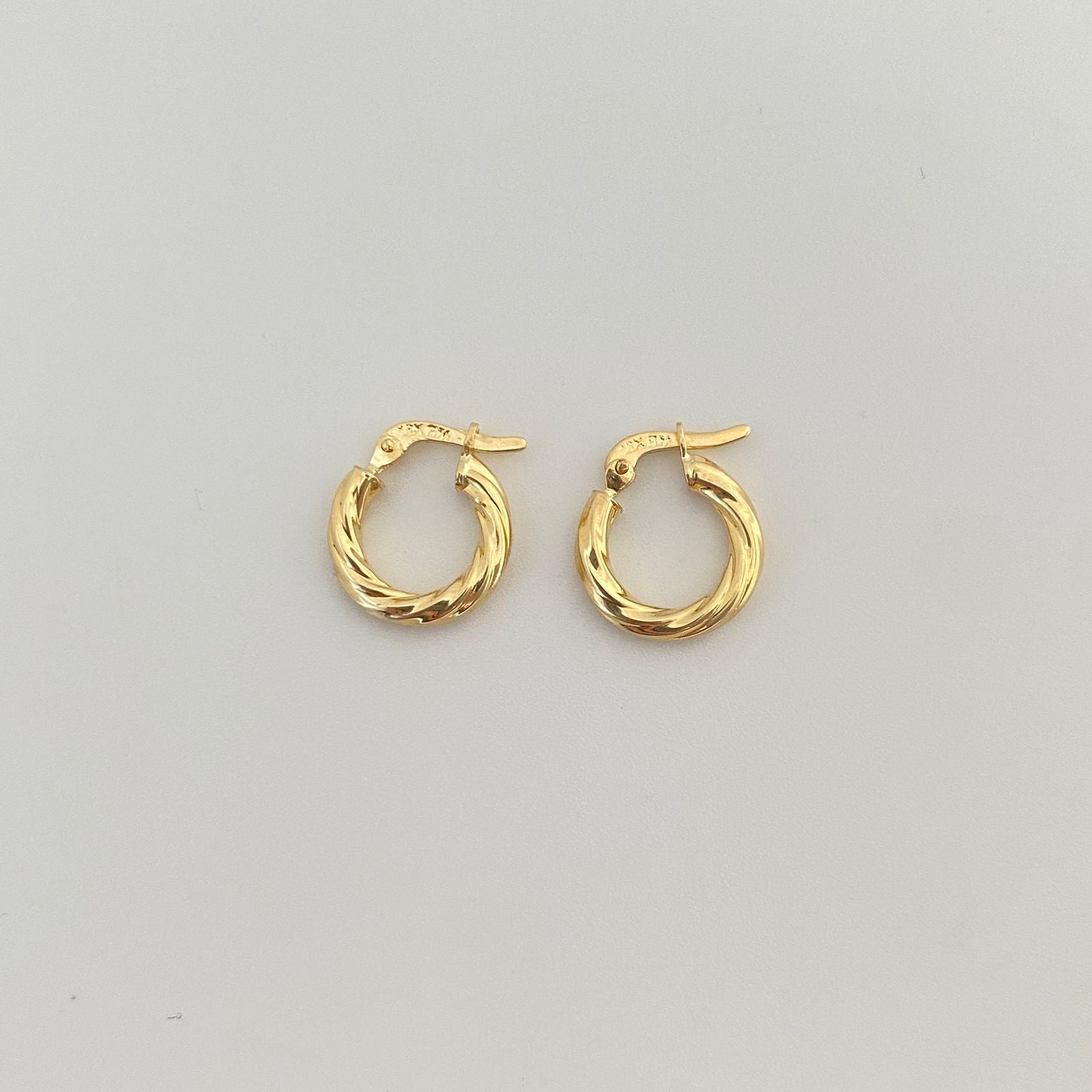 Candonga entorchada Oro amarillo 18k 1,2 Gr / 1,5 Cm