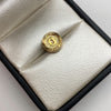 Dije letra o Oro amarillo 0,7 Gr / 1,6 Cm