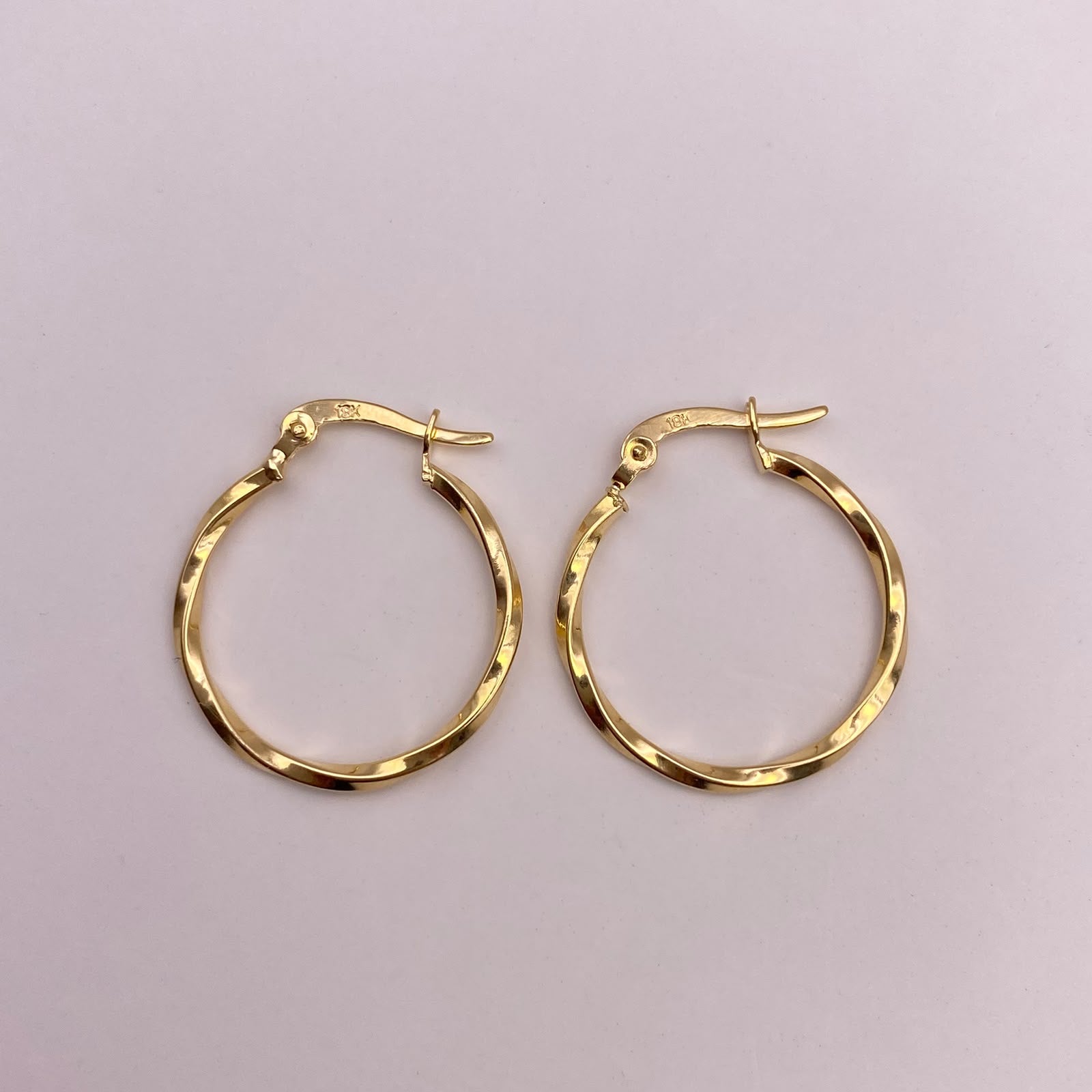 Candonga entorchada delgada Oro amarillo 18k 1,17 Gr / 2,3 Cm
