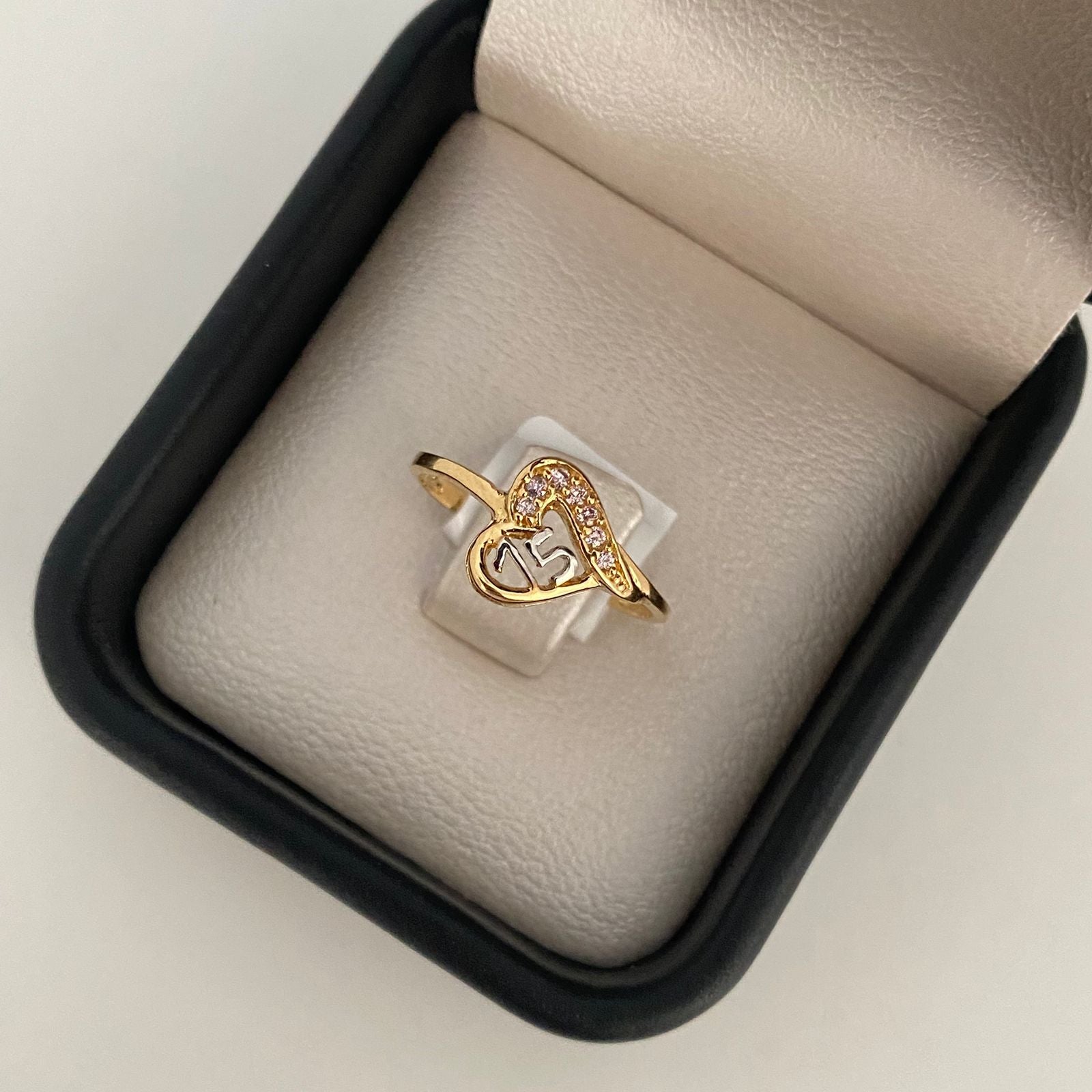 Anillo 15 luna circones rosa Oro amarillo 18k / Talla 6 1/2 / 1,7 Gr