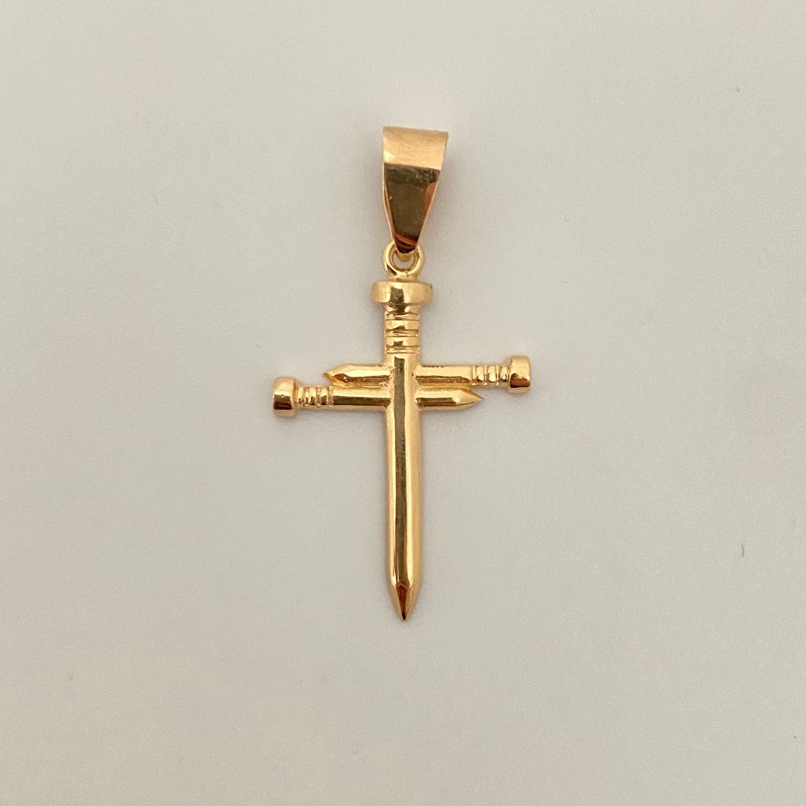 Dije cruz clavos lisos Oro amarillo 18k 1,75 Gr / 3,5 Cm
