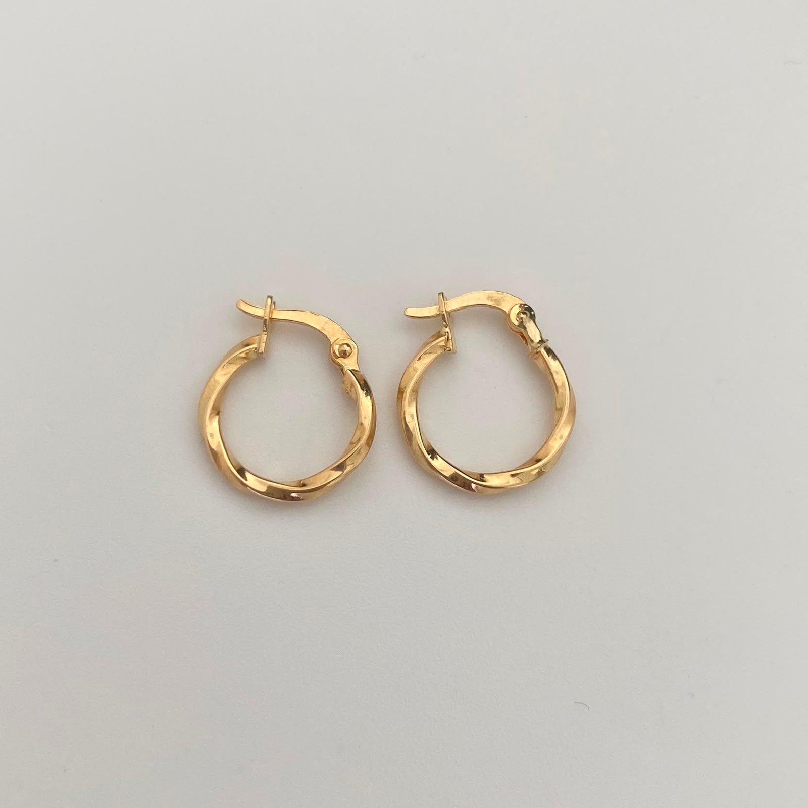 Candonga Entorchada Oro amarillo 18k 0,75 Gr / 1,3 Cm