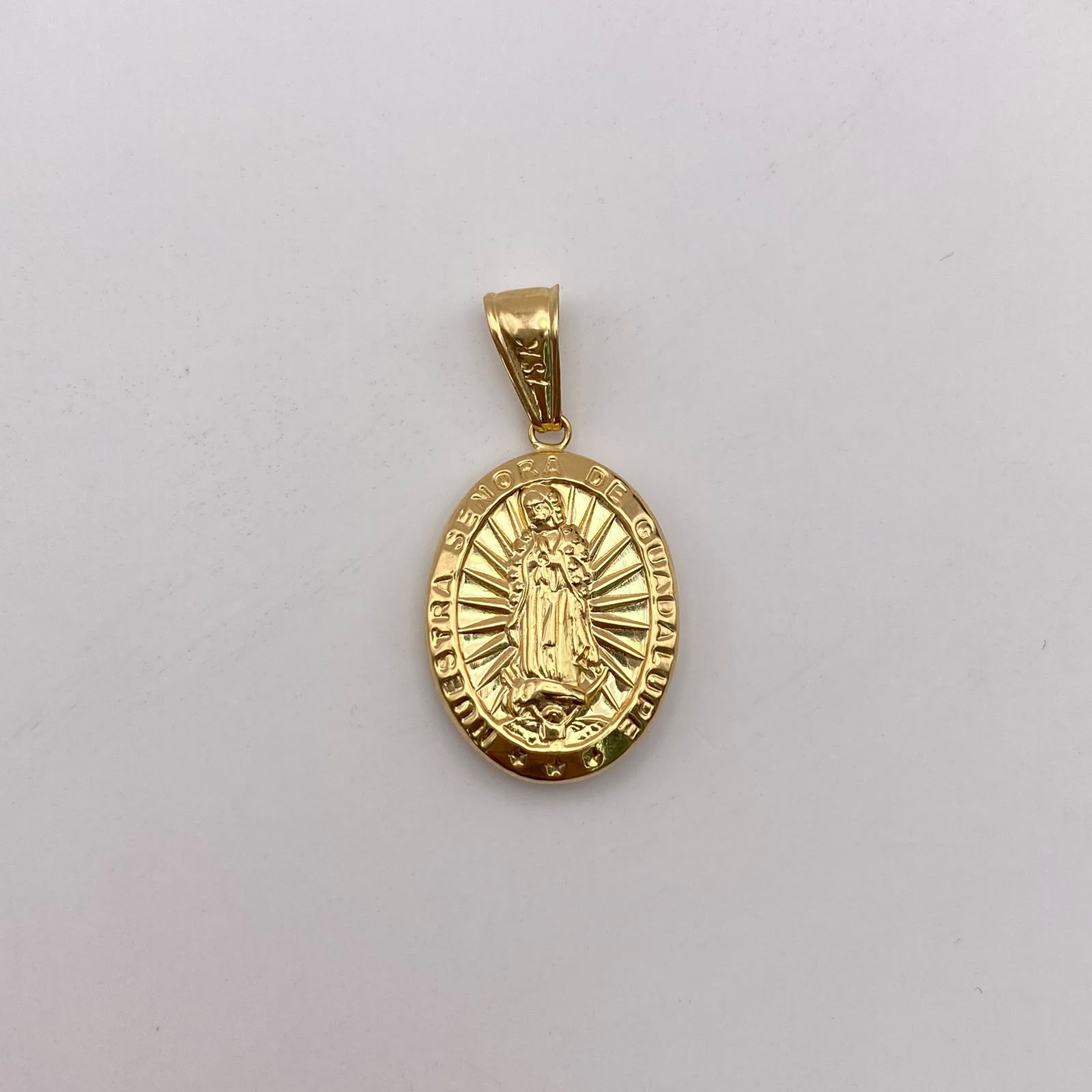 Dije virgen guadalupe Oro amarillo 18k 1,9 Gr / 16,8 mm / 3,5 Cm