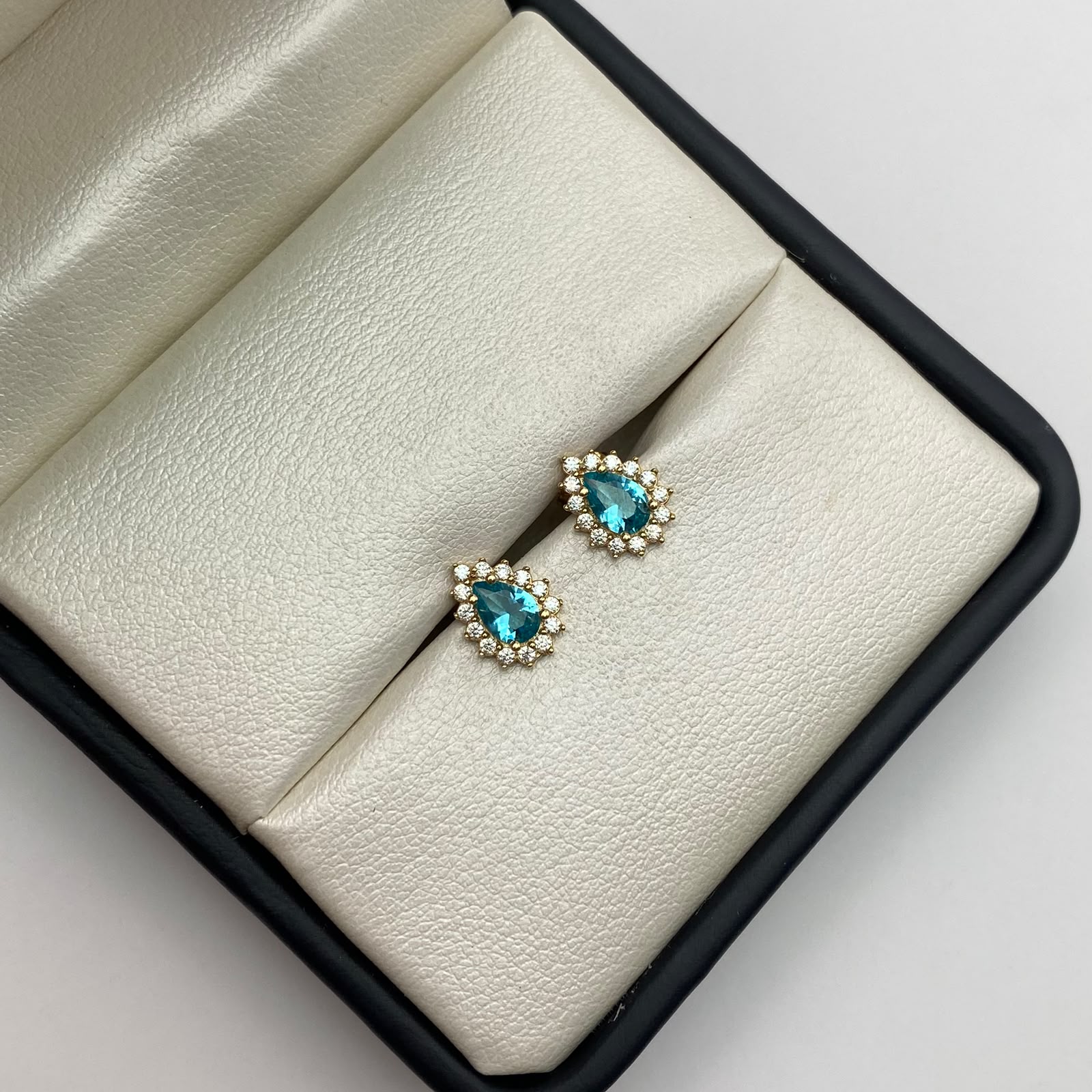 Topos gota circón aguamarina y blancos Oro amarillo 18k 1,7 Gr / 7,68 mm