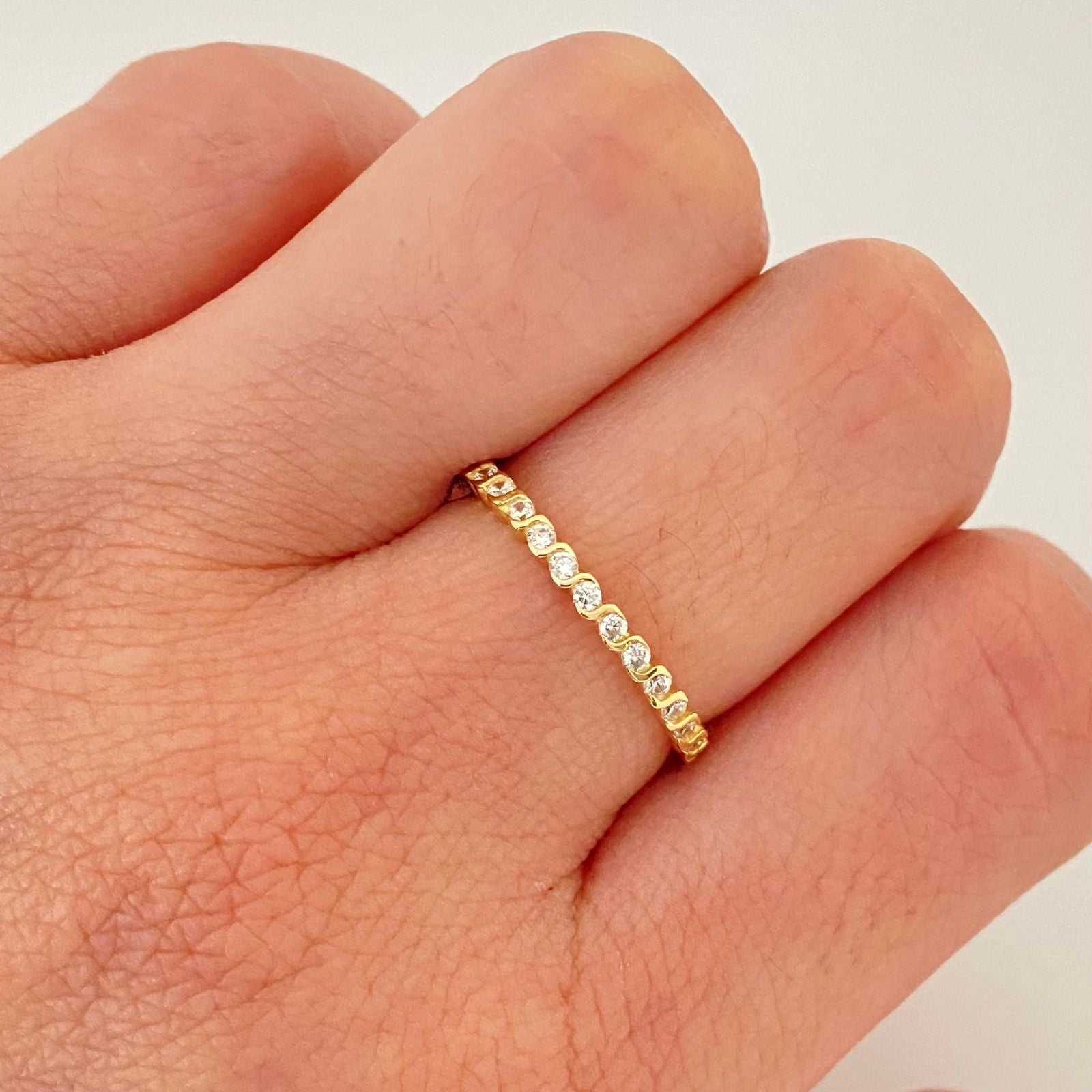 Anillo churumbela circones onda blancos Oro amarillo 18k / Talla 7 / 1,85 Gr