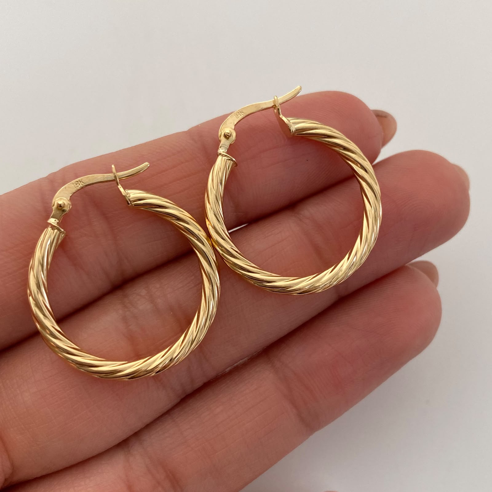Candonga Entorchada Oro amarillo 18k 2,15 Gr / 2,6 Cm