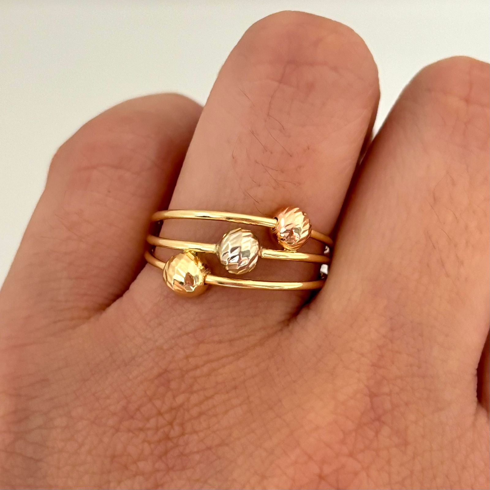 Anillo triple balin diamantado Tres oros 18k / Talla 6 3/4 / 1,75 Gr