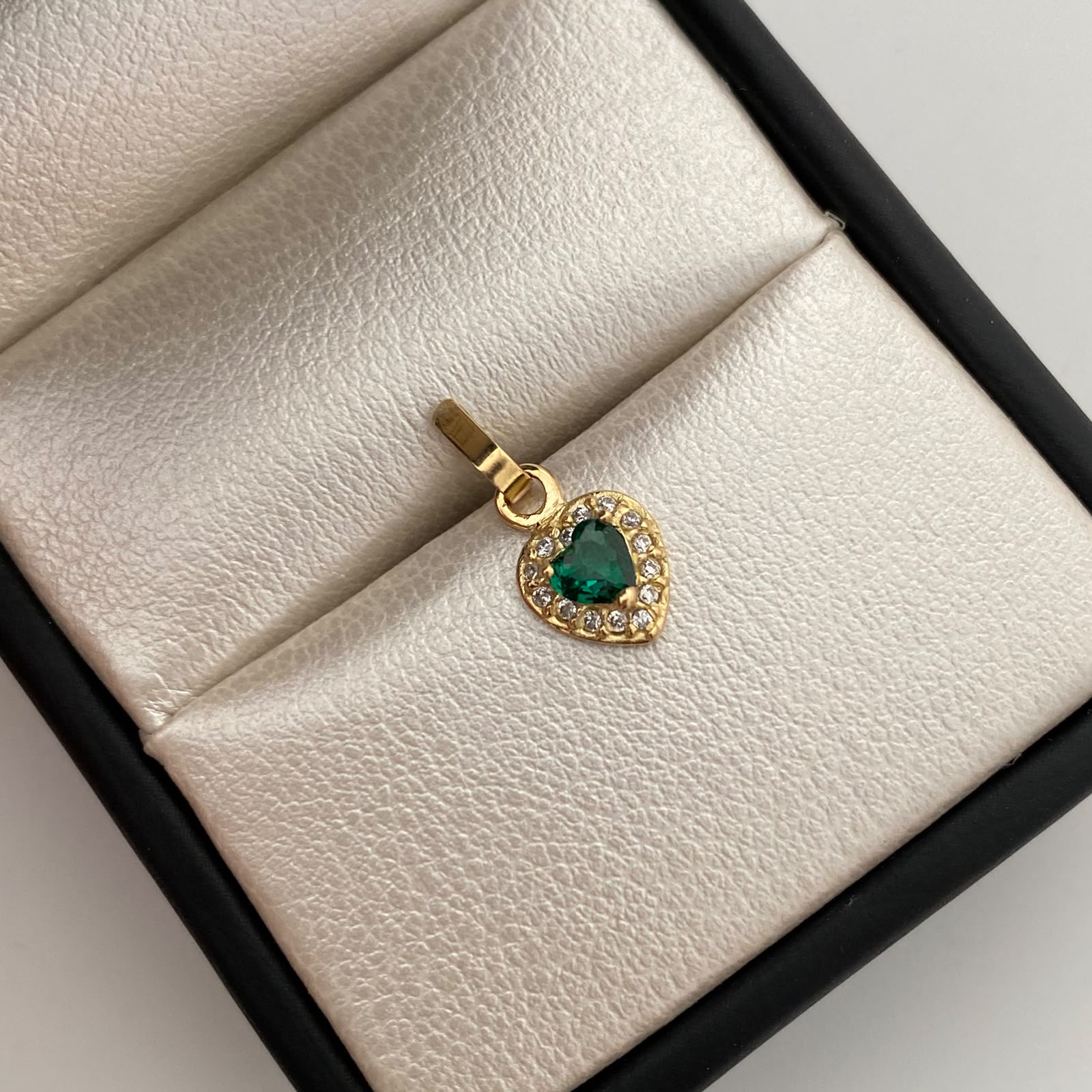 Dije Corazon Casting Verde Oro amarillo 18k 0,75 Gr / 7,5 mm / 1,5 Cm