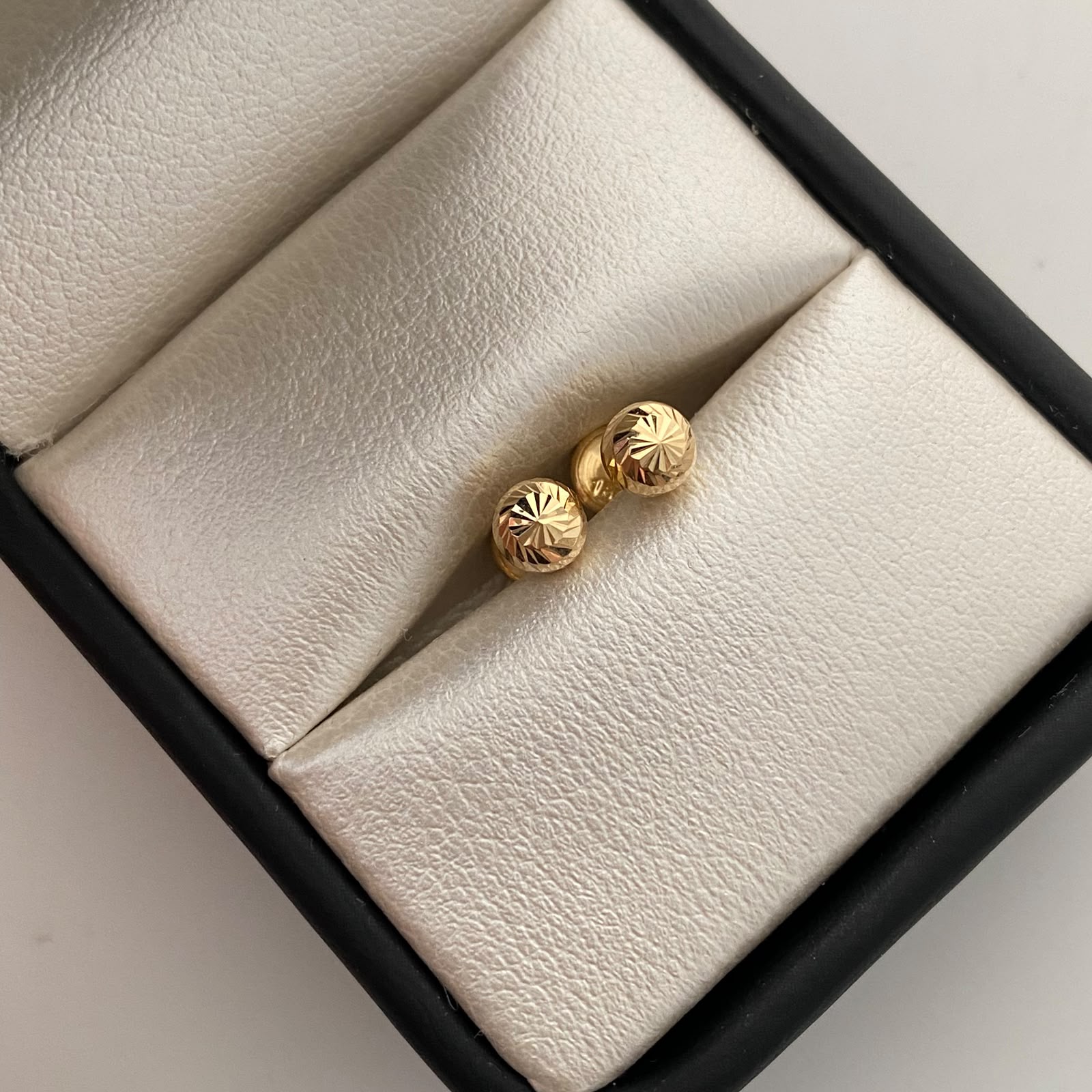 Topos Bola Diamantada 5mm Oro amarillo 18k 0,6 Gr