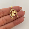 Dije herradura con circones blancos  Oro amarillo 18k 3,1 Gr / 16,37 mm / 2,5 Cm