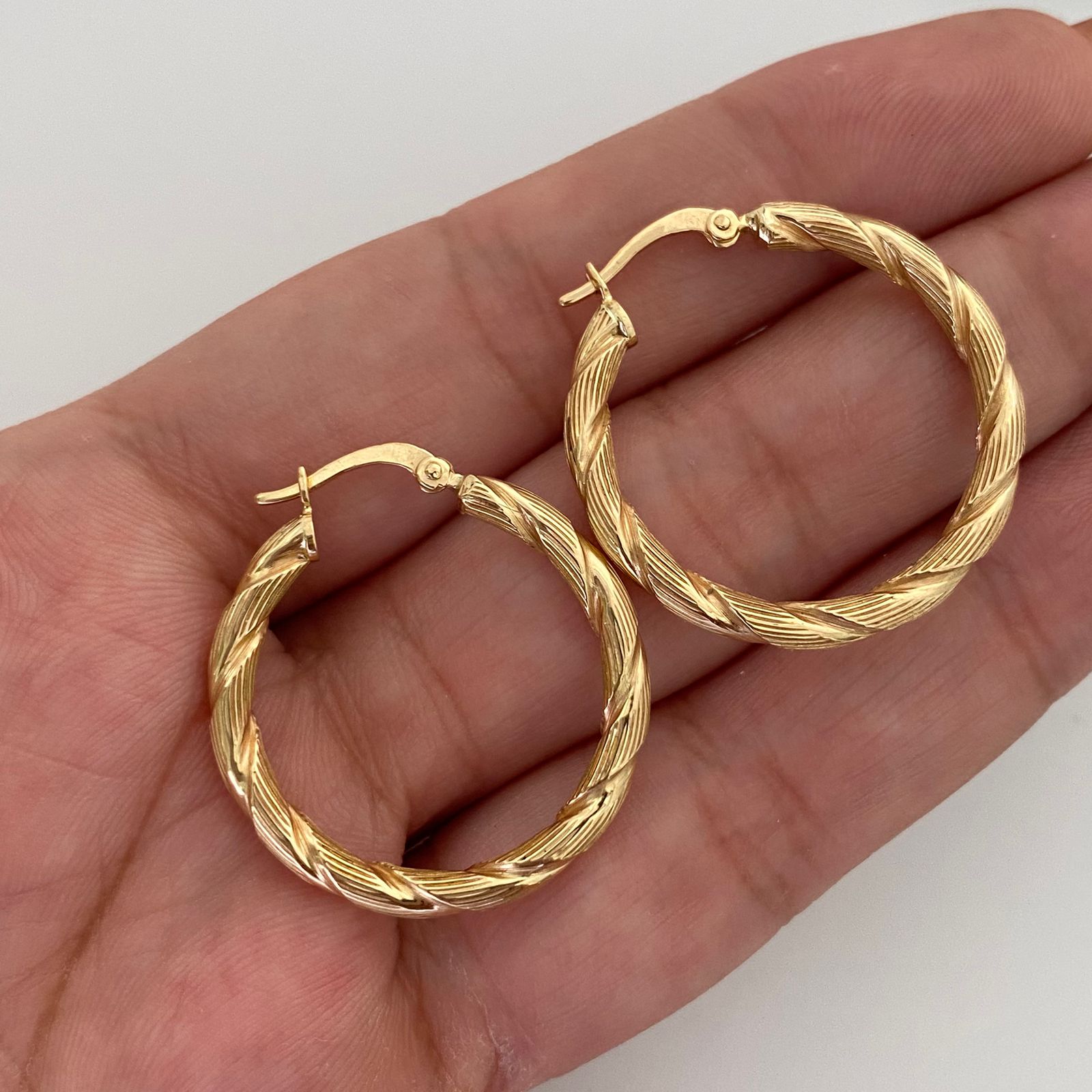 Candonga Entorchadas Oro amarillo 18k 2,45 Gr / 2,8 Cm