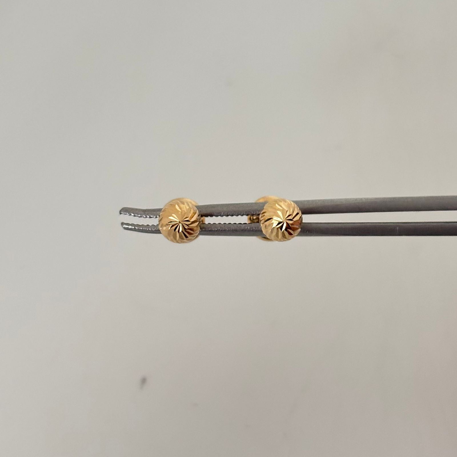 Topos bola diamantada  Oro amarillo 18k 0,6 Gr / 5 mm