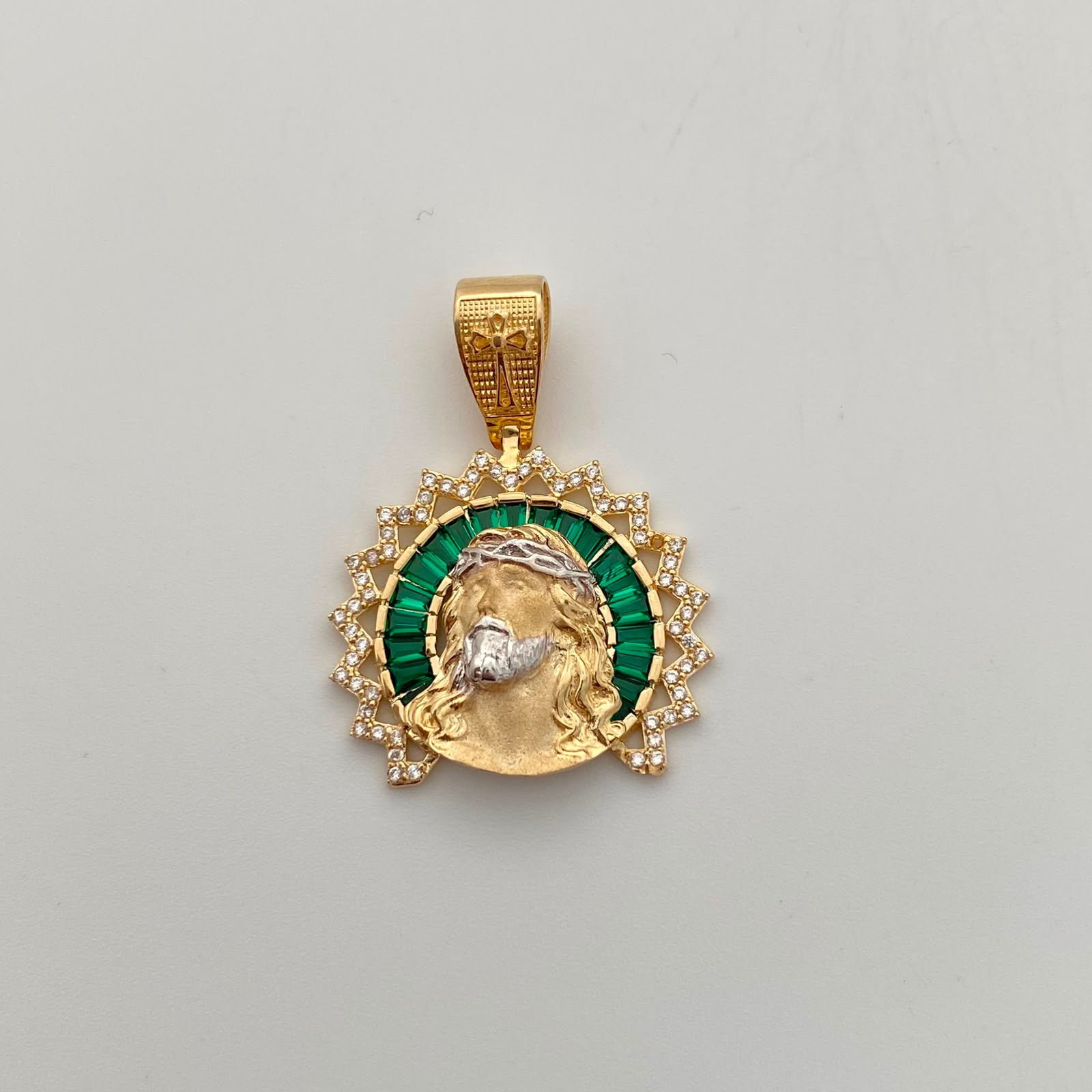 Dije Rostro Casting Verde Oro amarillo y Oro blanco 18k 8,4 Gr / 26,1 mm / 3,5 Cm