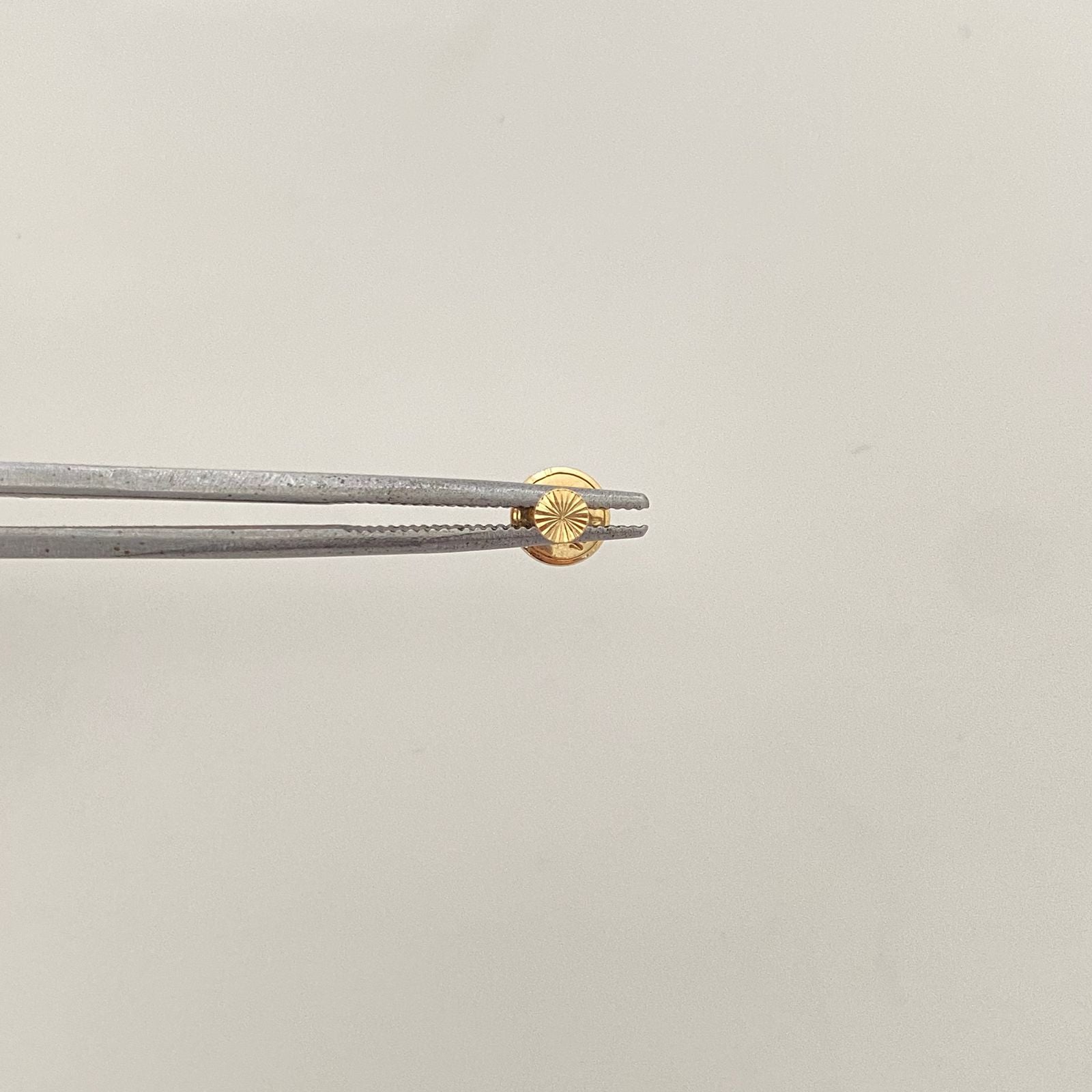 Topo circulo plano diamantado Oro amarillo 18k 0,2 Gr / 2,5 mm