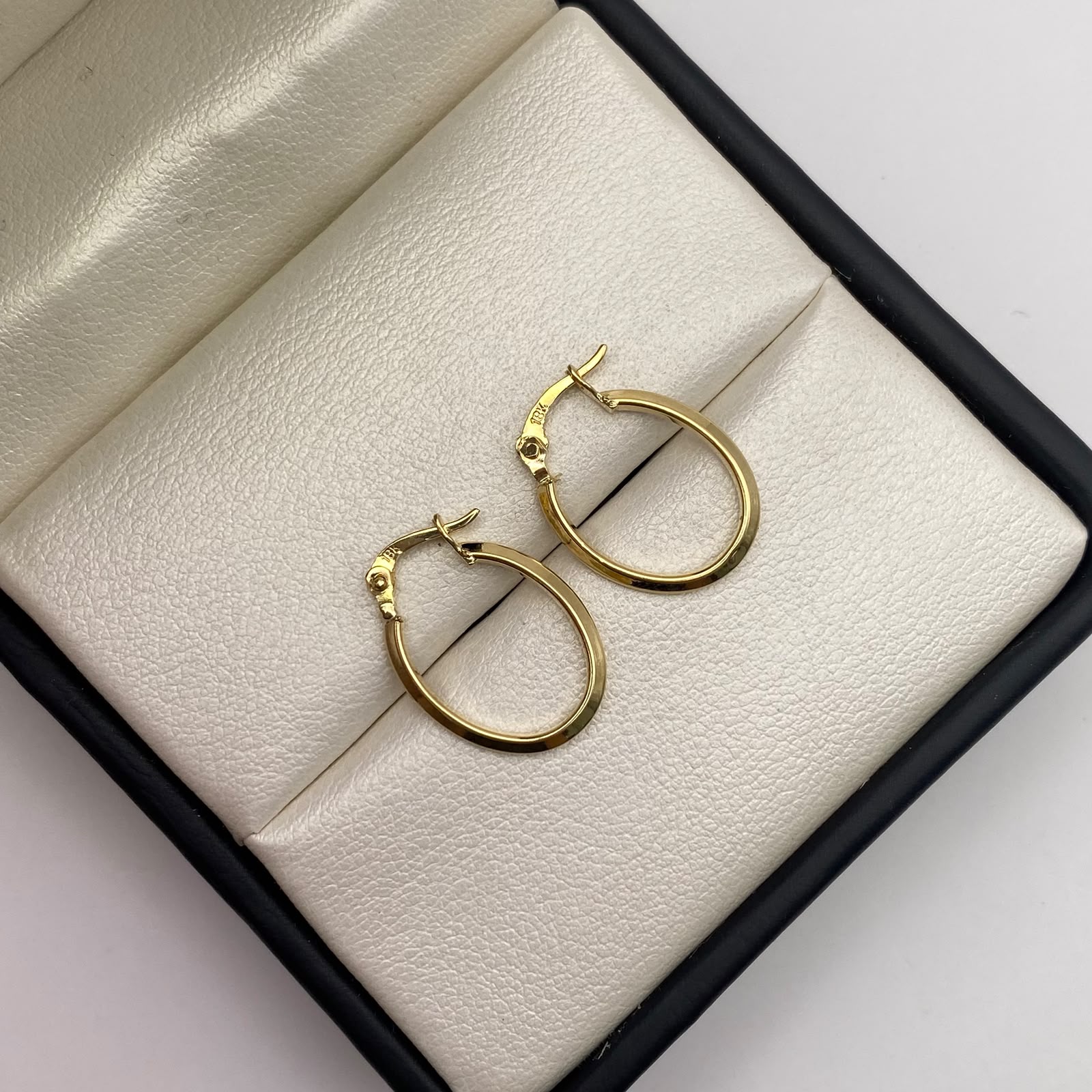 Candonga ovalada Oro amarillo 18k 0,85 Gr / 1,8 Cm