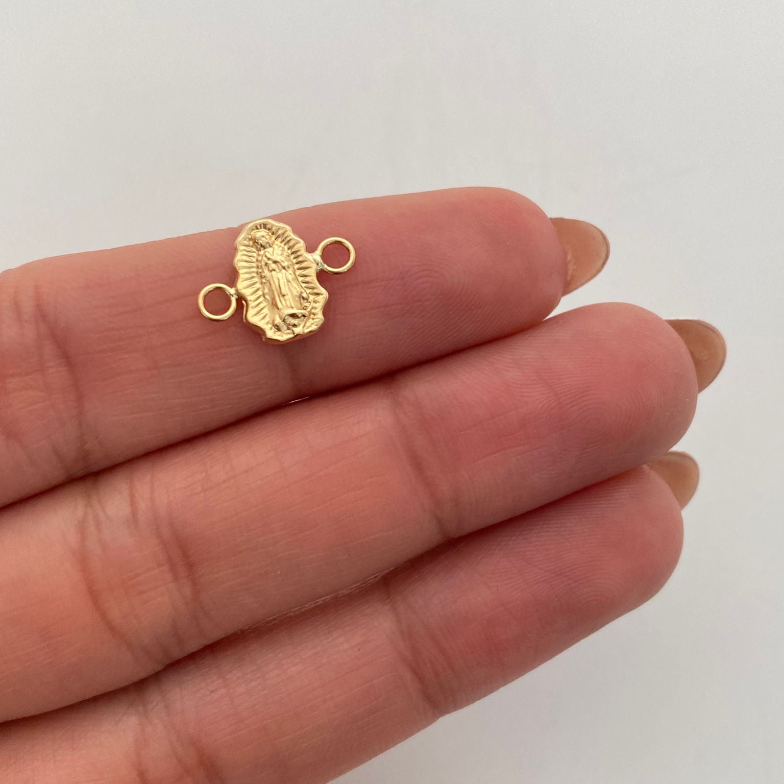 Herraje Virgen de Guadalupe Silueta Oro amarillo 18k 0,35 Gr / 1,3 Cm