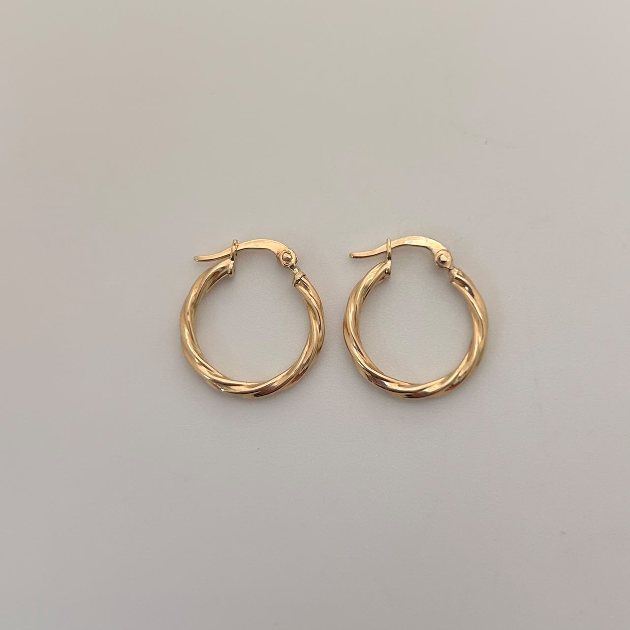 Candonga Entorchada Oro amarillo 18k 1,35 Gr / 2 Cm